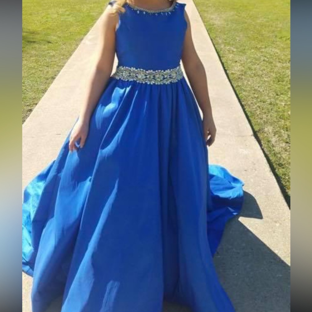Pageant dress